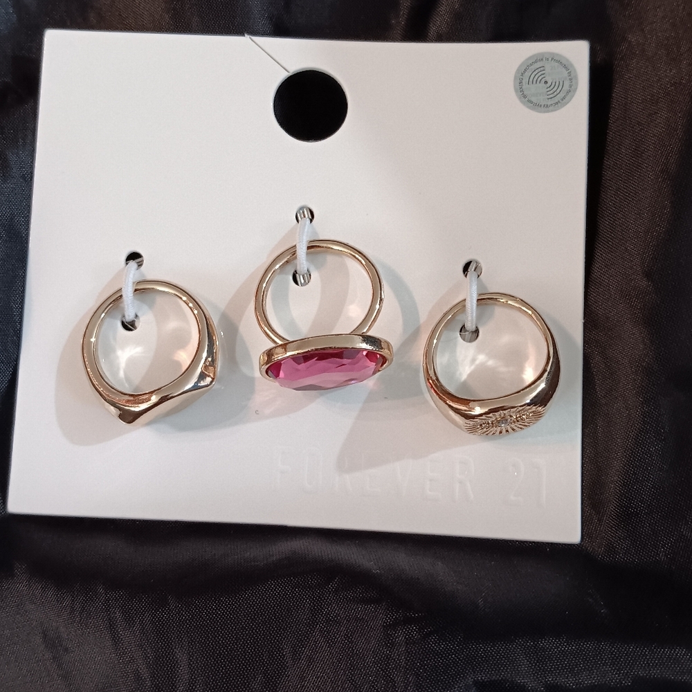 Ring Set - Size 7  (NWT)